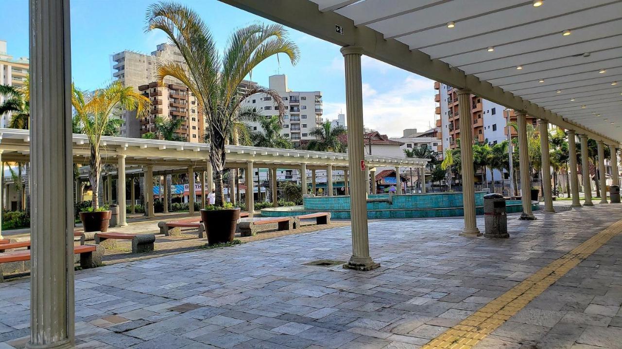 برايا جراندي Apartamento Na Vila Caicara Em Predio Frente Mar Com Excelente Localizacao Por Reserva Praia المظهر الخارجي الصورة