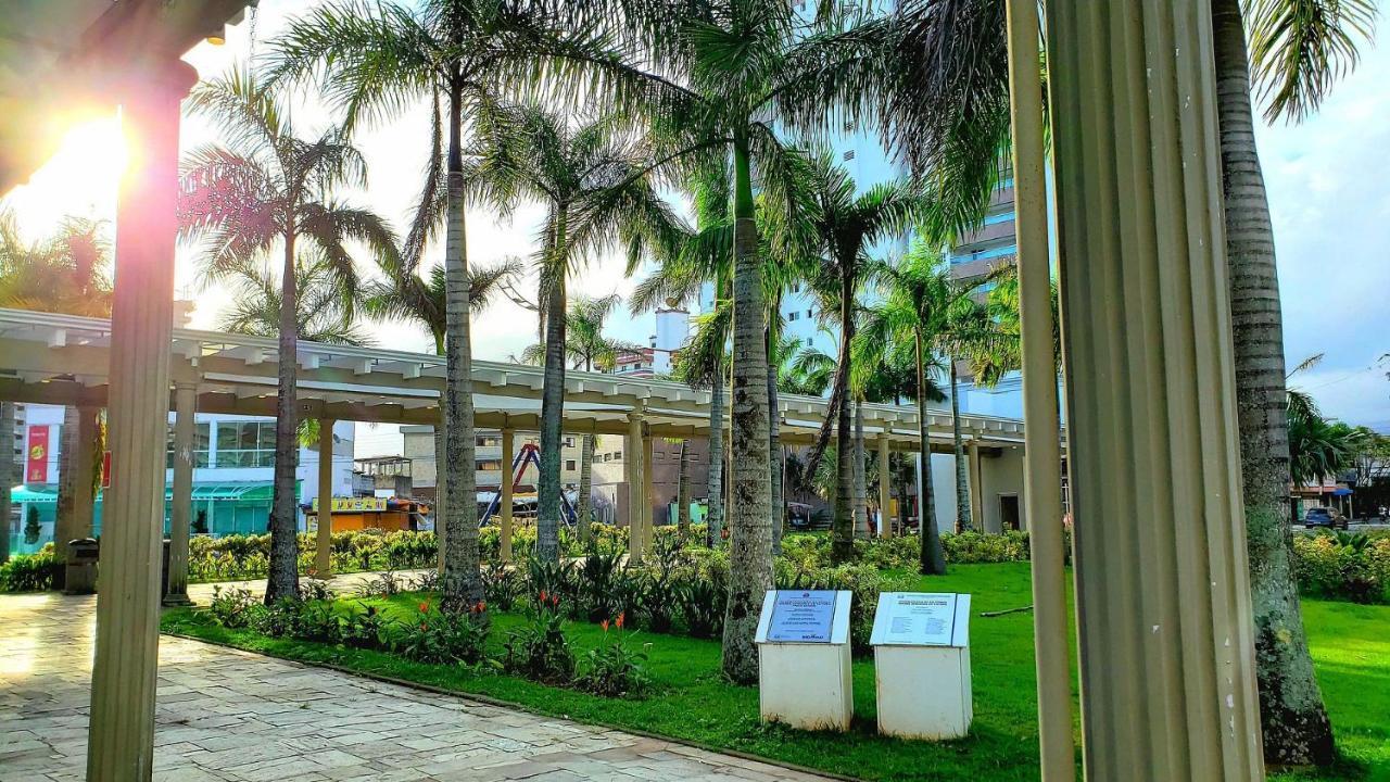 برايا جراندي Apartamento Na Vila Caicara Em Predio Frente Mar Com Excelente Localizacao Por Reserva Praia المظهر الخارجي الصورة